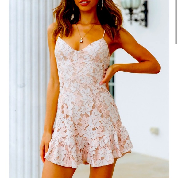 Selfie Leslie Dresses & Skirts - Selfie Leslie  Blush Mini Dress XS